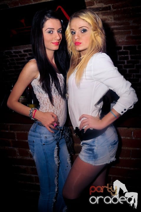 Let's party in Escape!, 