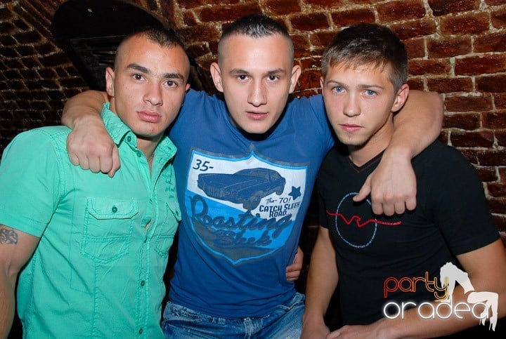 Let the music play!, 