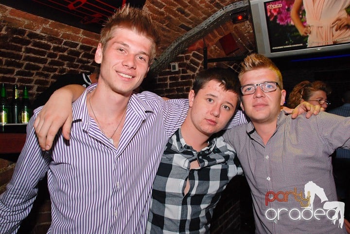 Let the music play!, 