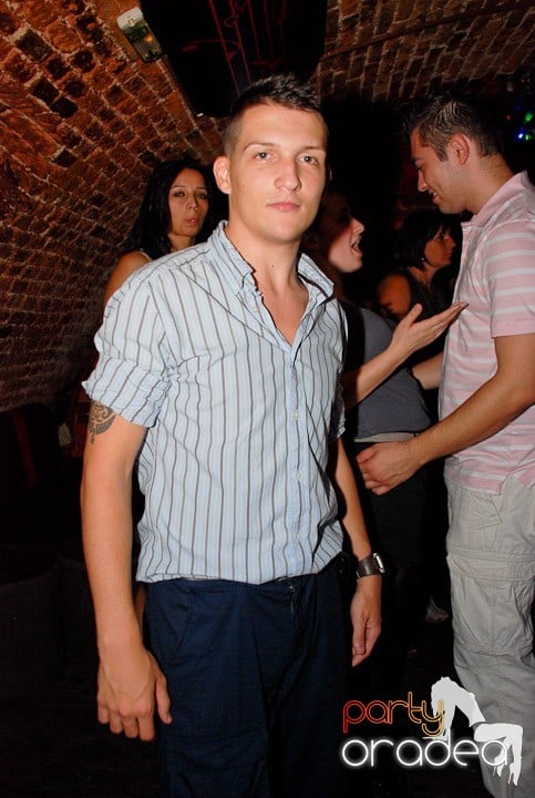 Let the music play!, 