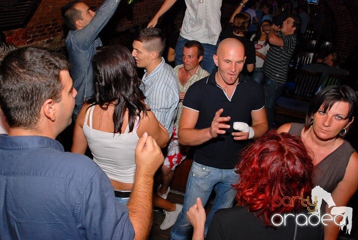 Let the music play!, 