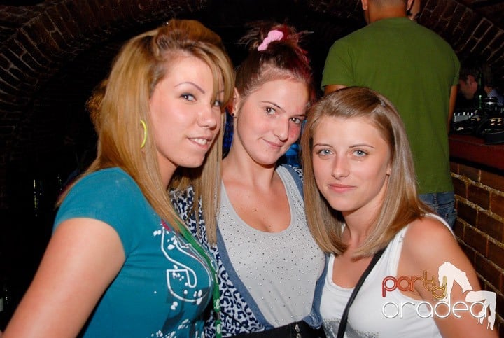 Let the music play!, 