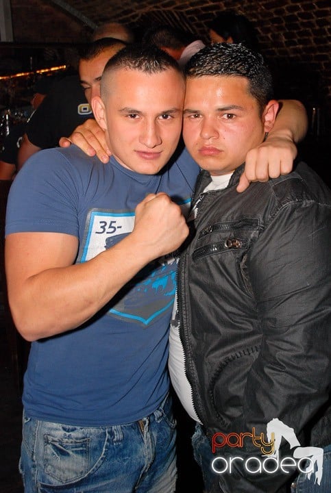 Let the music play!, 