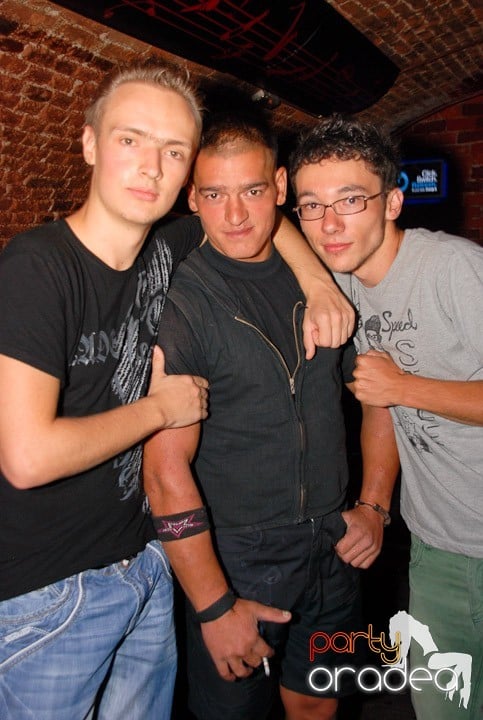 Let the music play!, 