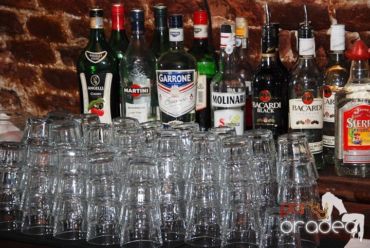 Let the music play!, 