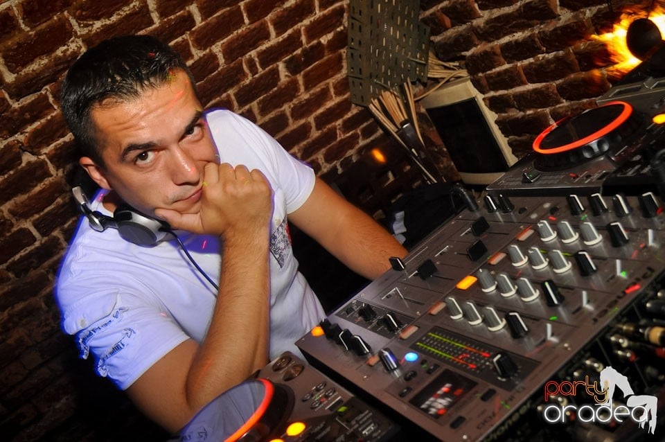 Lizard in the Mix @ Escape, 