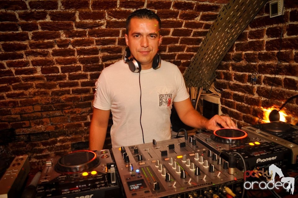 Lizard in the Mix @ Escape, 