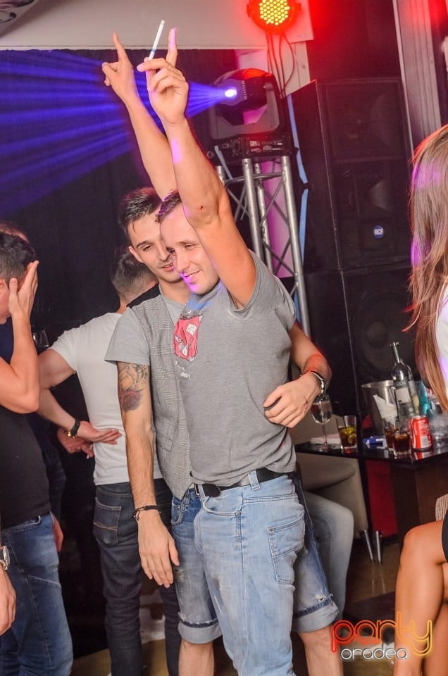 Long Time No See, The Lounge