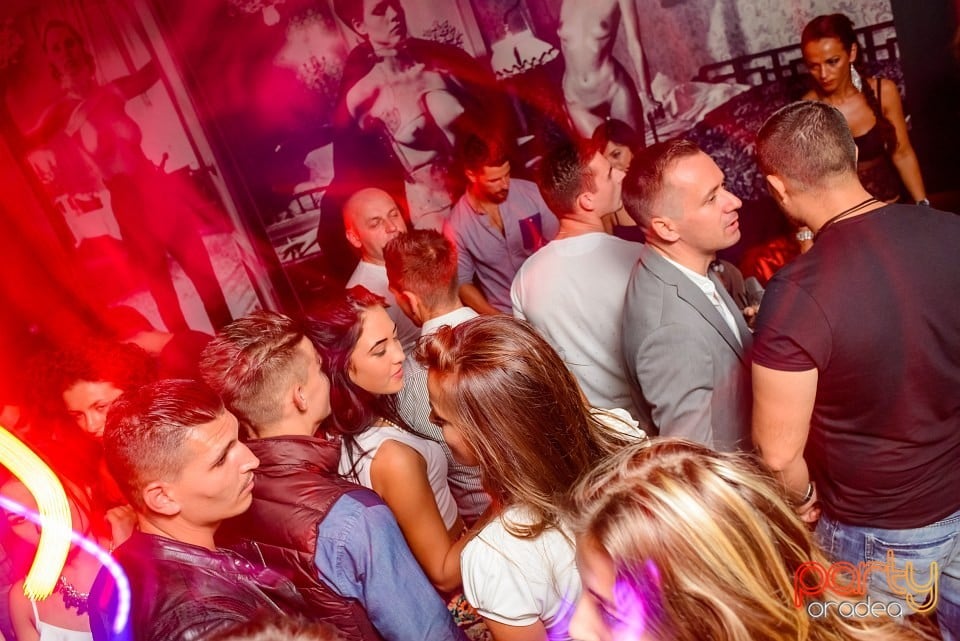 Long Time No See, The Lounge