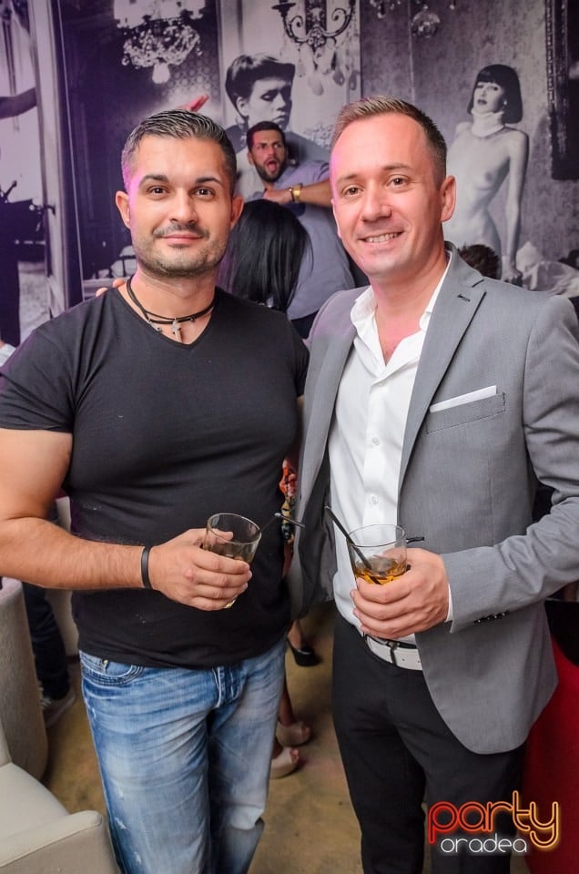 Long Time No See, The Lounge