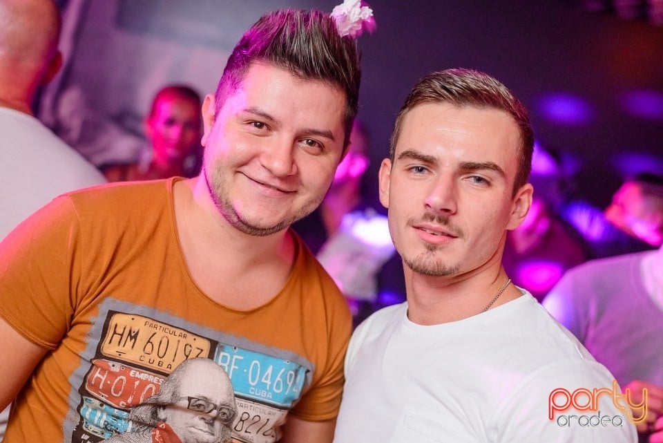 Long Time No See, The Lounge