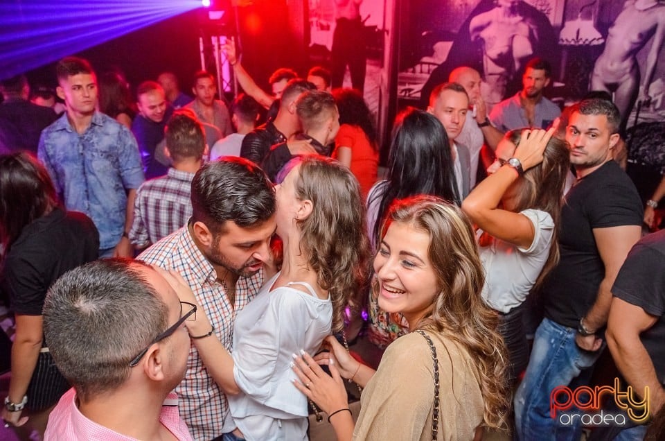 Long Time No See, The Lounge