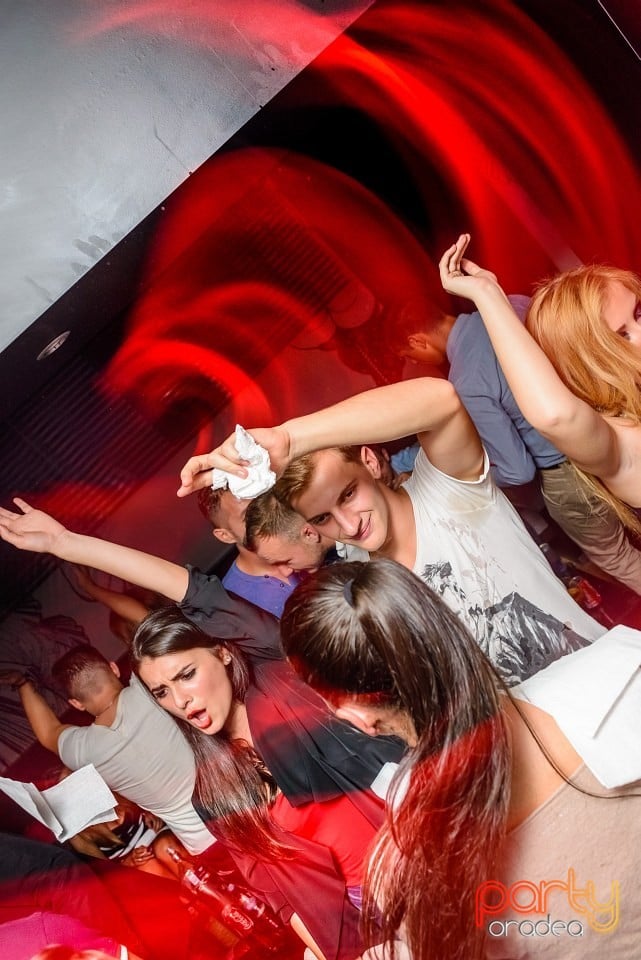 Long Time No See, The Lounge