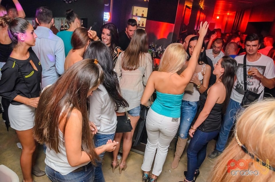 Long Time No See, The Lounge