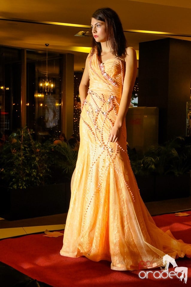Look Sexy at the Party! - prezentare de modă, Lotus Center