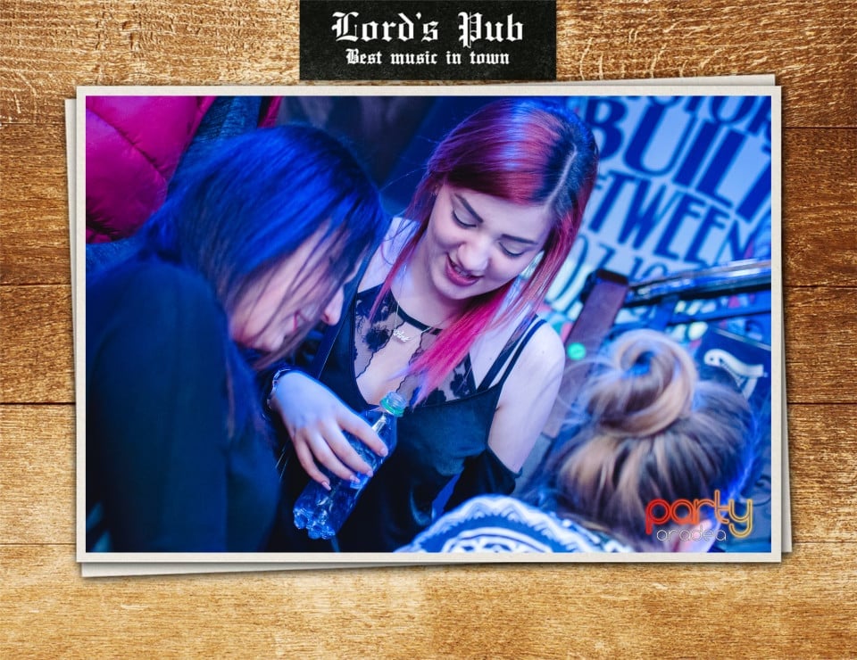 Distracţie în Lord's Pub, Lord's Pub