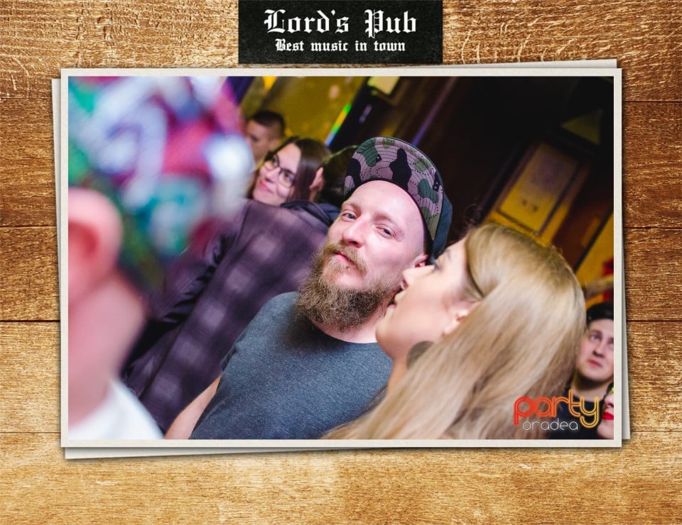 Distracţie în Lord's Pub, Lord's Pub