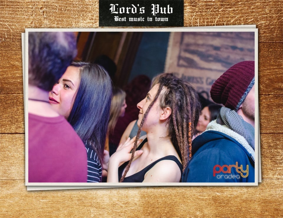 Distracţie în Lord's Pub, Lord's Pub