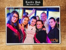 Distracţie în Lord's Pub