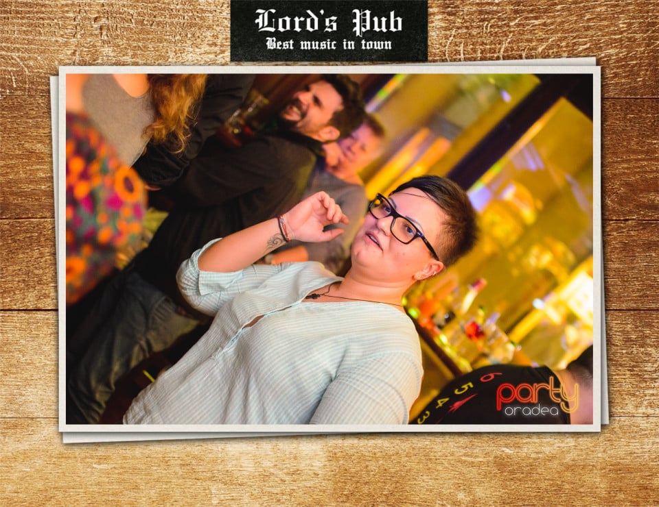 Distracţie în Lord's Pub, Lord's Pub