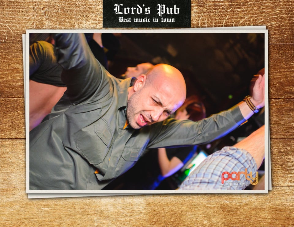 Distracţie în Lord's Pub, Lord's Pub