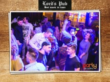 Distracţie în Lord's Pub