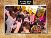 Distracţie în Lord's Pub