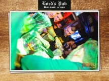 Distracţie în Lord's Pub