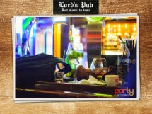 Distracţie în Lord's Pub