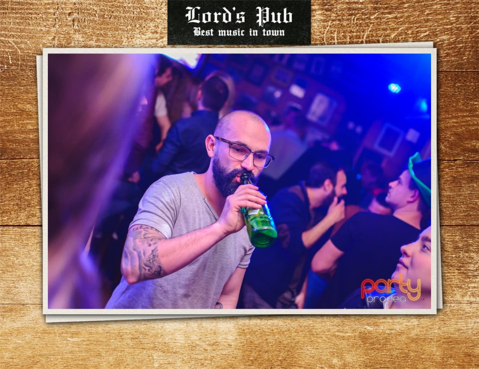 Distracţie în Lord's Pub, Lord's Pub