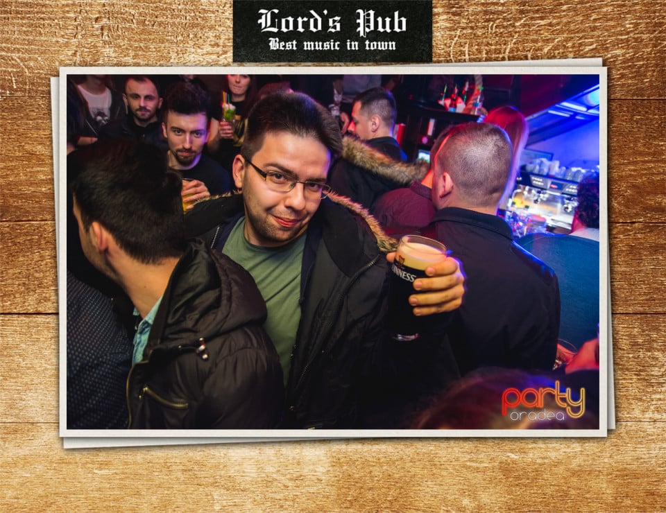 Distracţie în Lord's Pub, Lord's Pub
