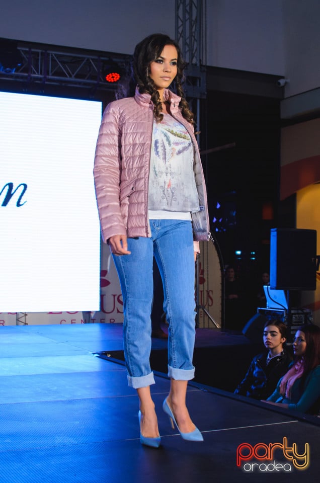 Spring Fashion Show la Lotus Center, Lotus Center