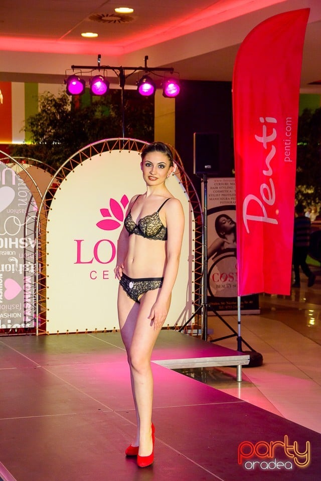 Lotus Fashion Weekend, Lotus Center