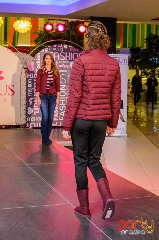 Lotus Fashion Weekend, Lotus Center