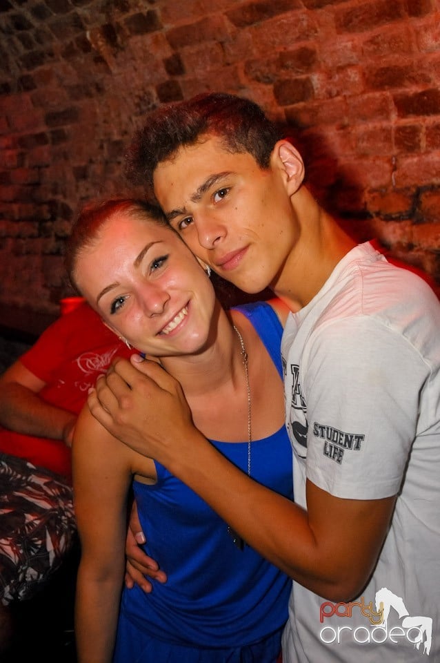 Love the Summer: Beach Party, 