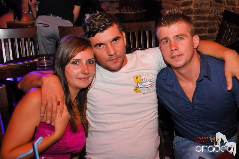 Love the Summer: Beach Party, 