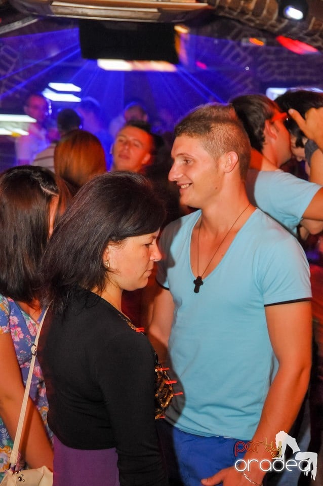 Love the Summer: Beach Party, 