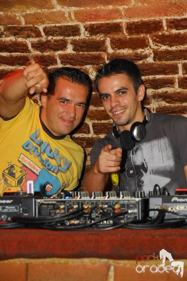 Love the Summer: Beach Party, 