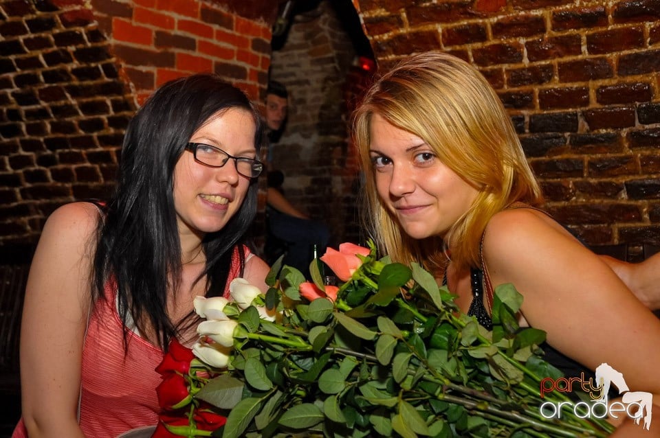 Love the Summer: Beach Party, 