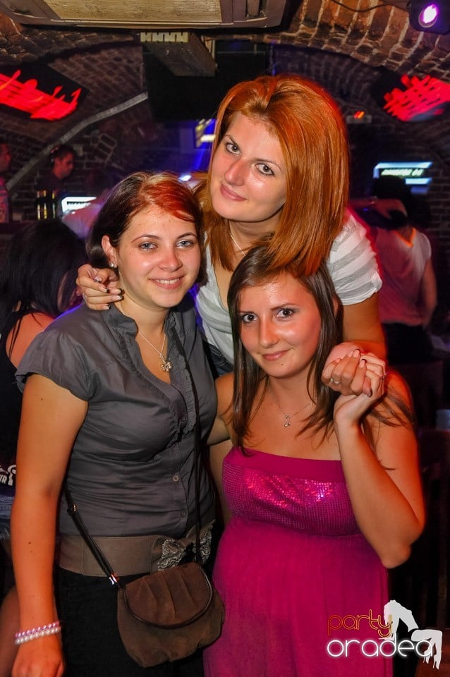 Love the Summer: Beach Party, 