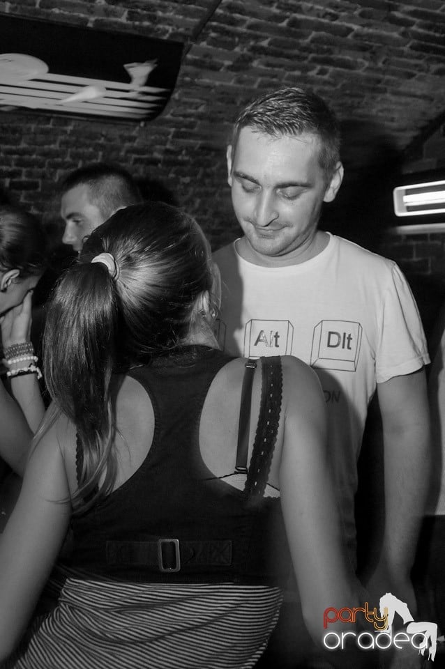 Love the Summer: Beach Party, 