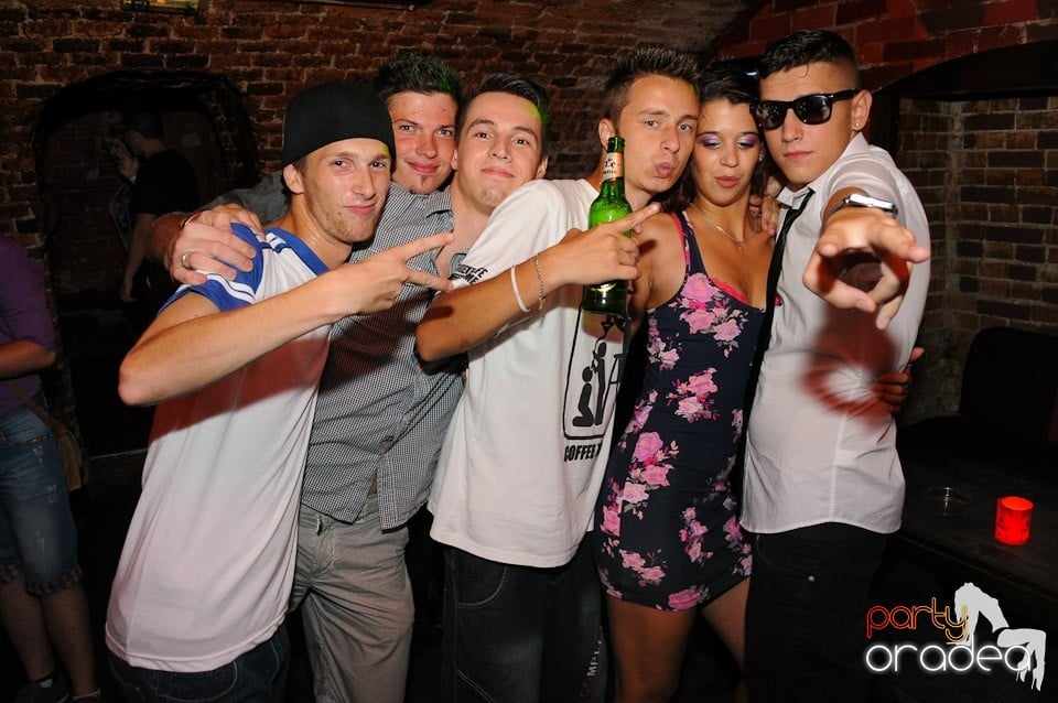 Love the Summer: Beach Party, 