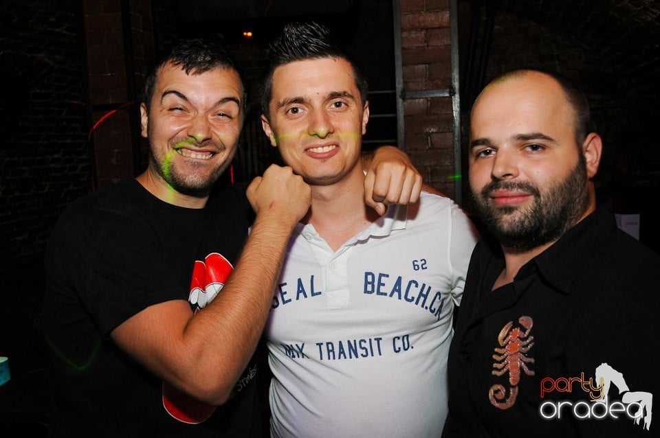 Love the Summer: Beach Party, 