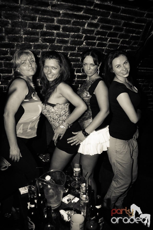 Love the Summer: Beach Party, 