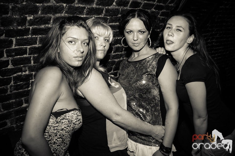 Love the Summer: Beach Party, 