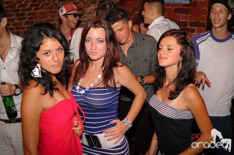 Love the Summer: Beach Party, 