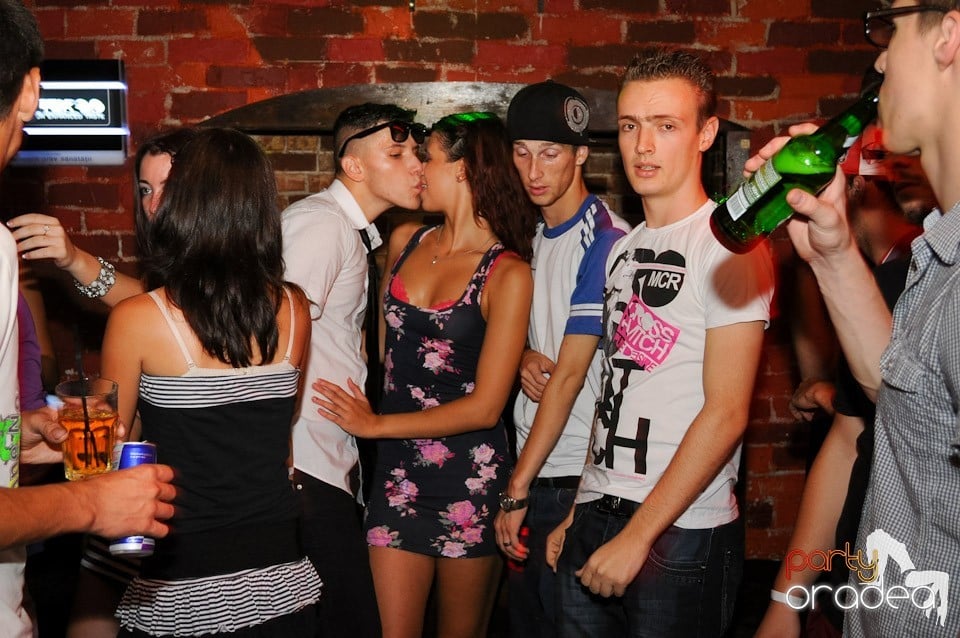 Love the Summer: Beach Party, 