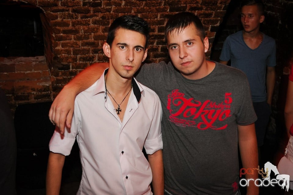 Love the Summer: Beach Party, 