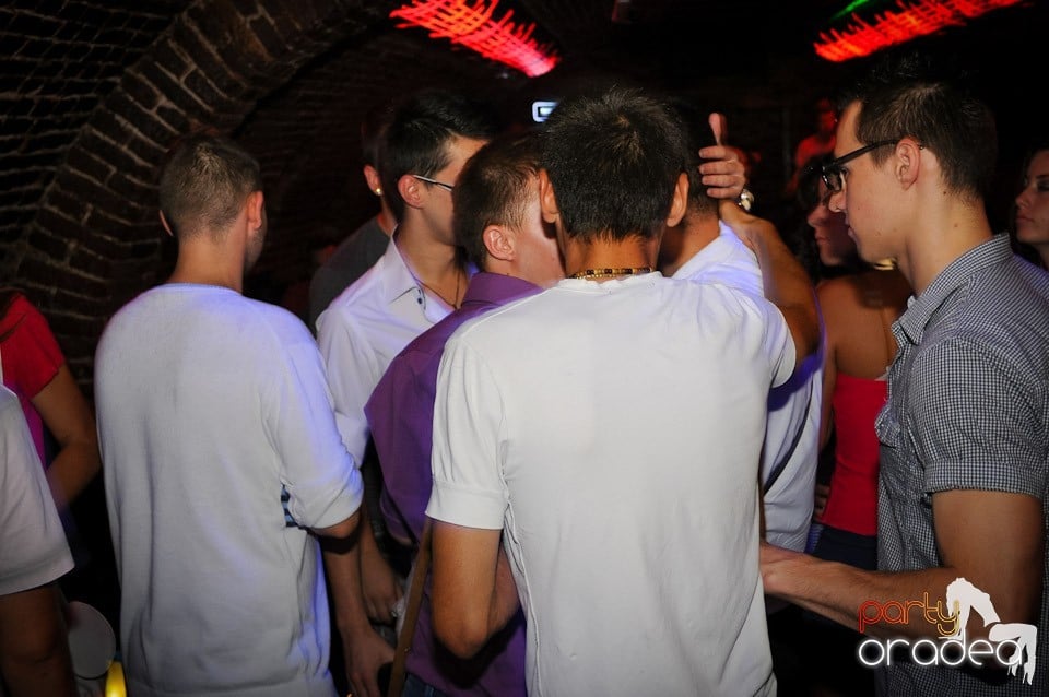 Love the Summer: Beach Party, 