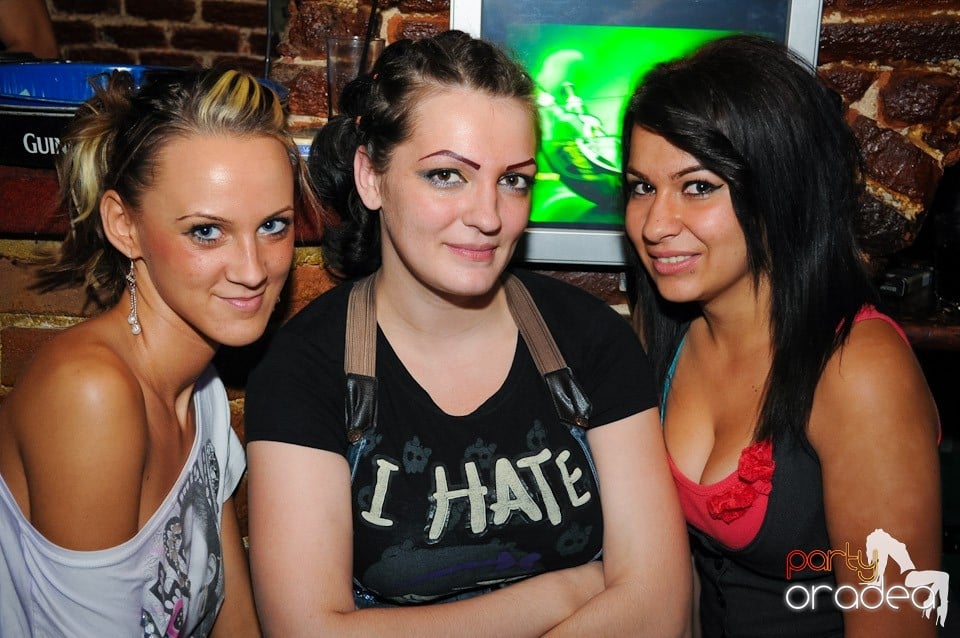 Love the Summer: Beach Party, 